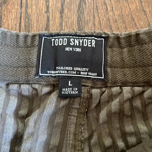 TODD SNYDER 7" SEERSUCKER WEEKEND SHORTS FADED OLIVE GREEN GRAY Men’s large - Picture 3 of 5